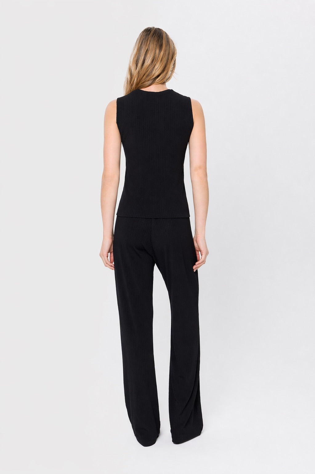 Tokyo V Top - BLACK